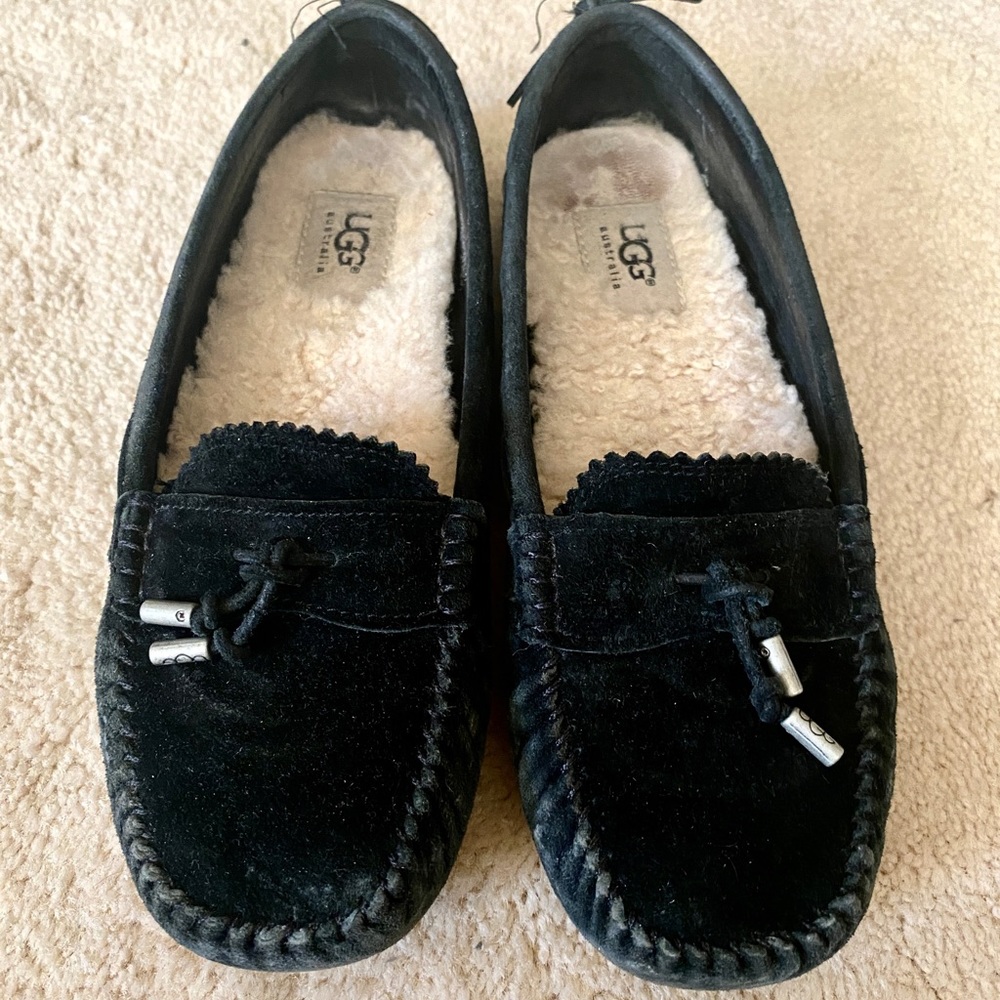 UGG Australia Roni Black Suede Sherpa Lined Moccasin